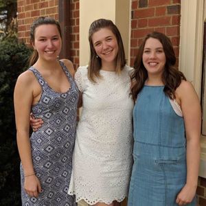 Meet your Posher, Elaine